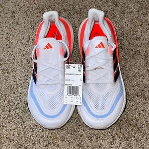 NWT Women’s Adidas tennis shoes